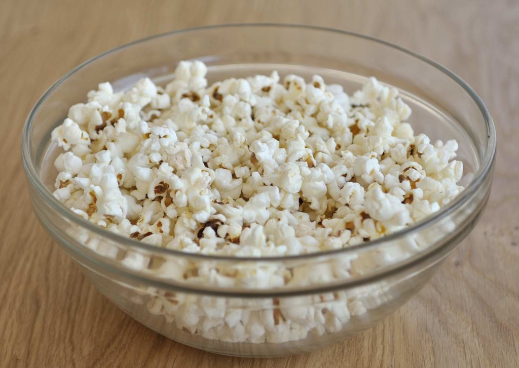 Oil free popcorn