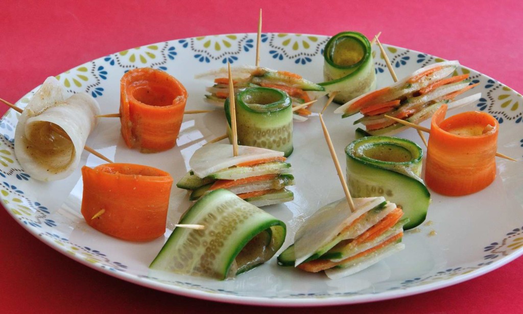 Walnuts Spread Filled Vegetable Rolls