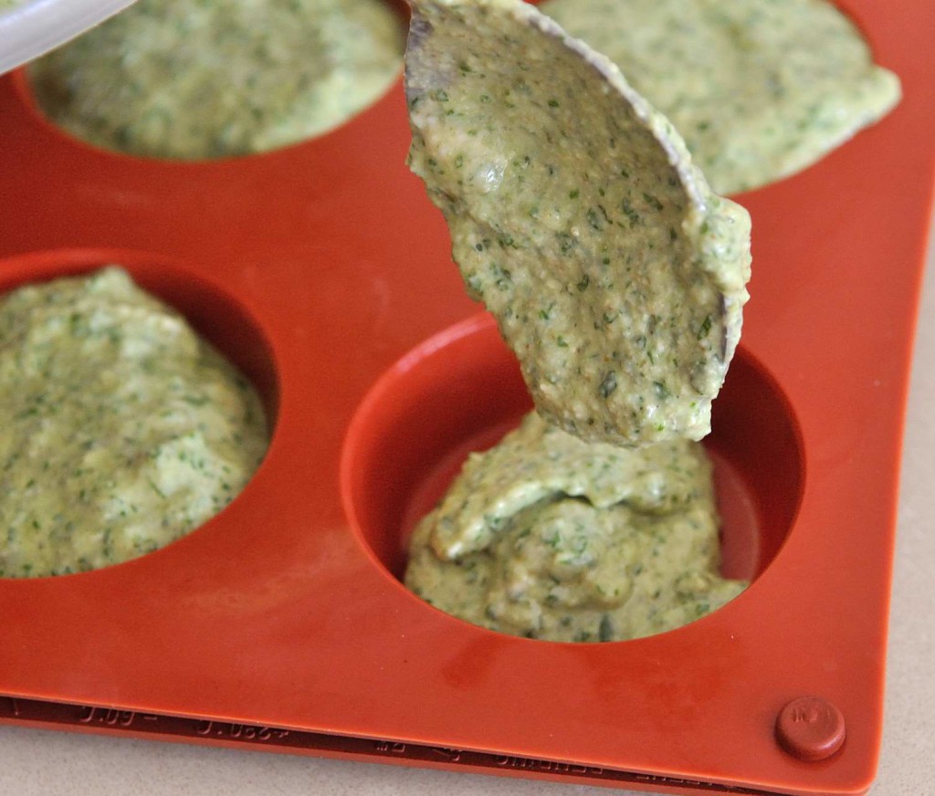 Spinach muffins with vegan cashew cheese