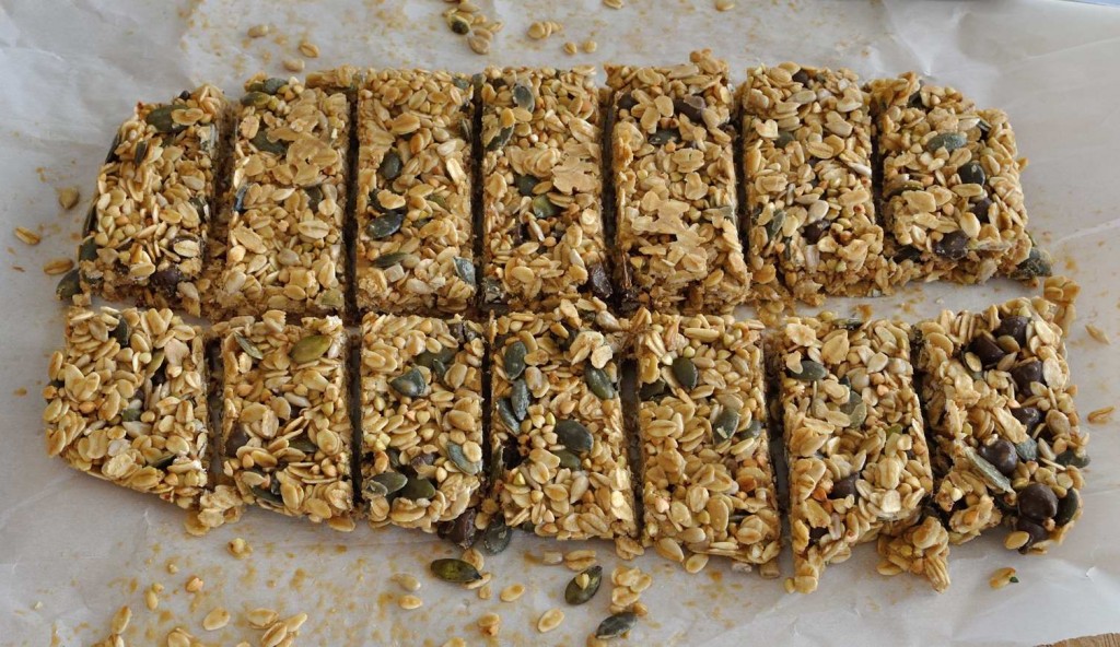 Homemade Healthier Crunchy Granola Bars