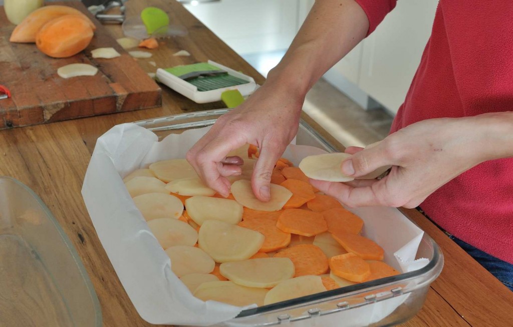 Vegan Potatoes and Sweet Potatoes Gratin