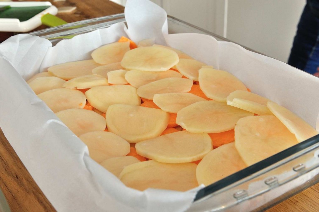 Vegan Potatoes and Sweet Potatoes Gratin