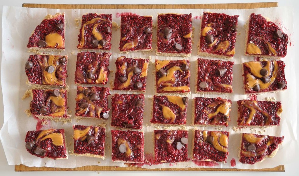 Raspberries Peanut Butter Bars