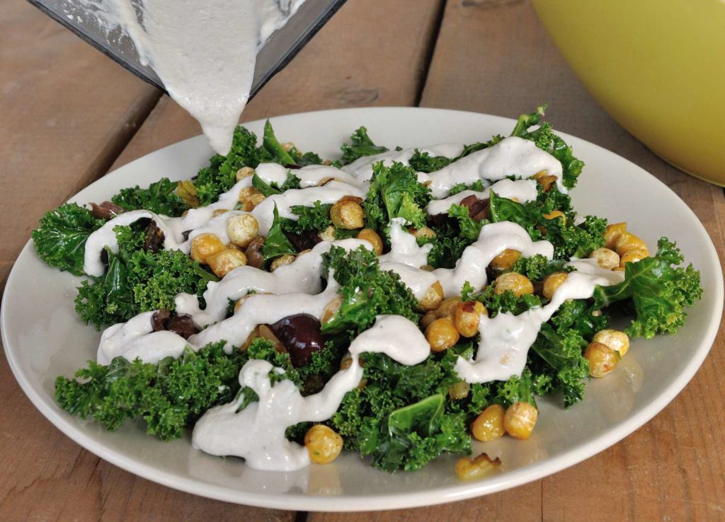 Kale and Chickpeas Salad with Creamy Cashew Gravy