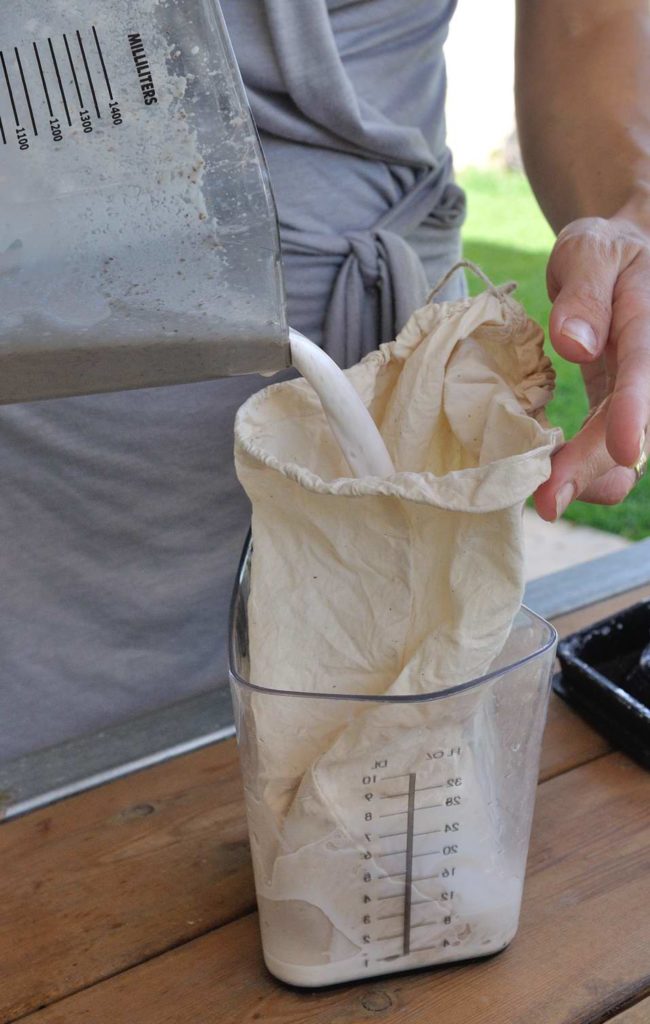 How To Make Home Made Almond Milk (Plus Bonus! What To Do With The Leftover Pulp)