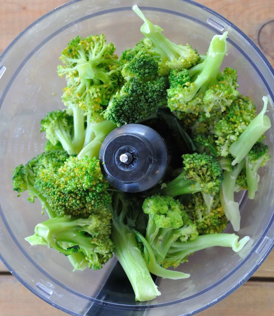 Vegan Broccoli and Cashew Cheese Tots