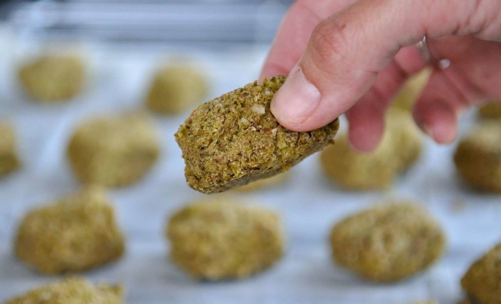 Vegan Broccoli and Cashew Cheese Tots