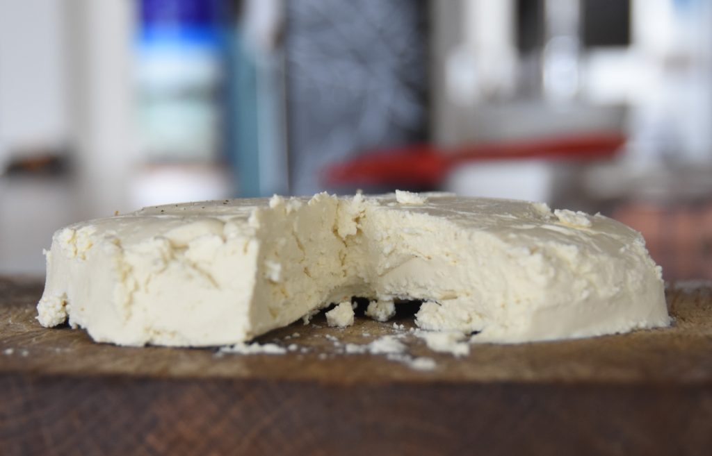 גבינת פטה טבעונית