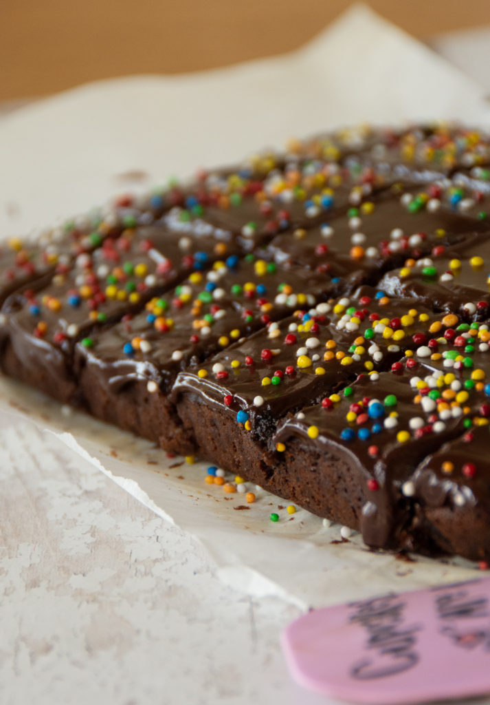 עוגת שוקולד טבעונית (ליומולדת או לכל סיבה שבא לכם)